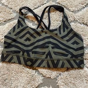 GUC size 6 Lululemon bra